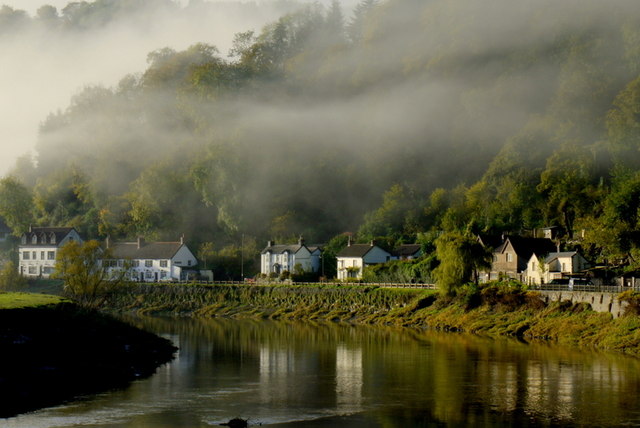 Morning mist on Wordsworth's river Wye